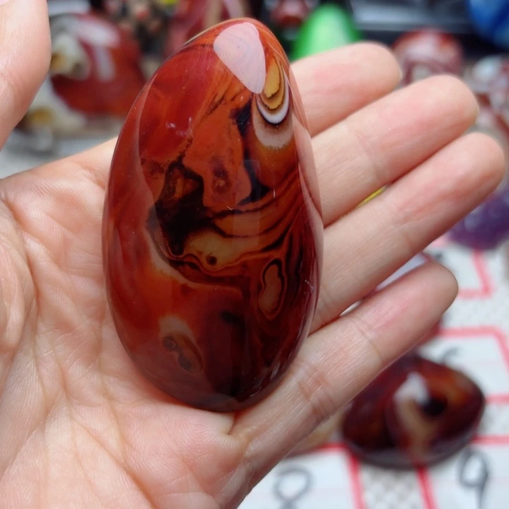 飞***哥玛瑙/玉髓未镶嵌珠宝半成品