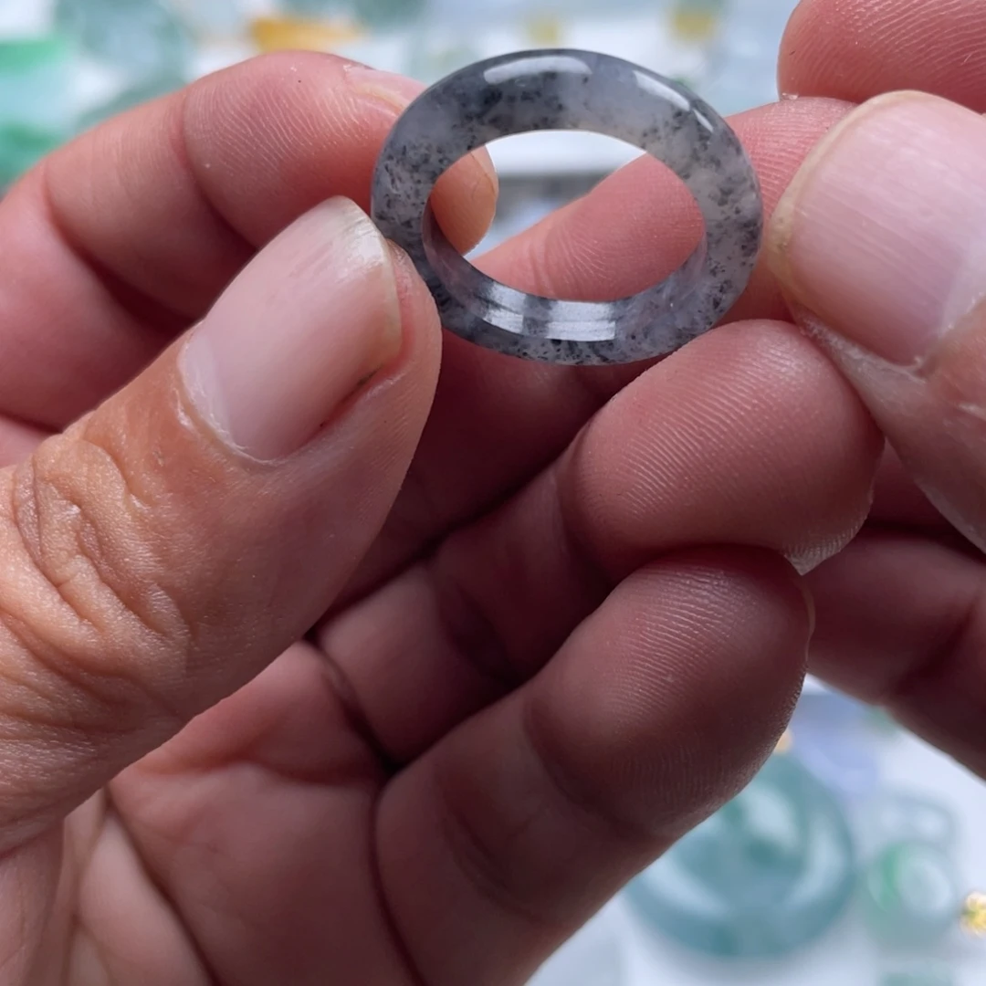 翡翠未镶嵌颈饰翡翠冰乌鸡