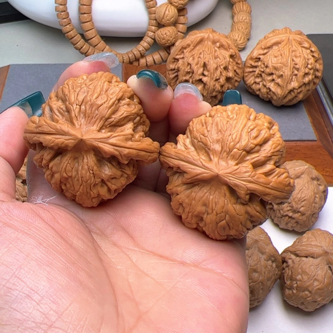 文玩核桃吊坠芳芳44红锦鲤