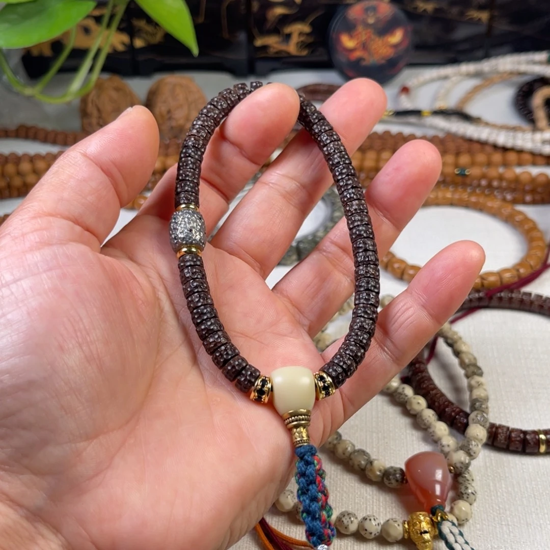 椰蒂吊坠34556778899999