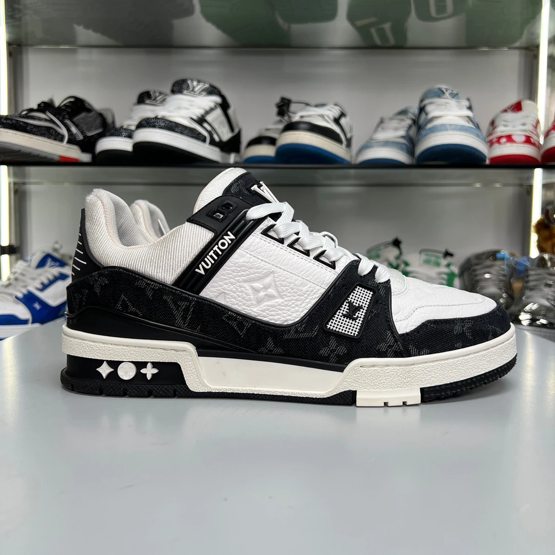 99新 LouisVuitton/路易威登 TRAINER 黑白牛仔 尺码/UK7 YH13301