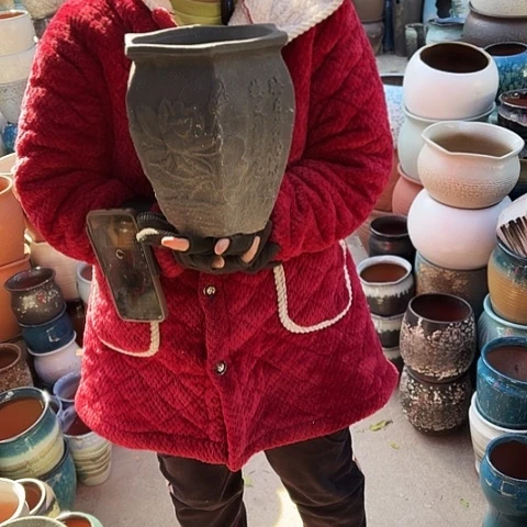 口18高24瑕疵一个盆子。