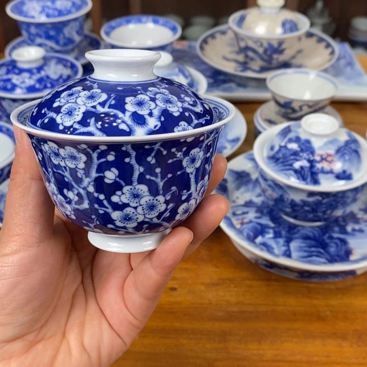 青花手绘冰梅盖碗