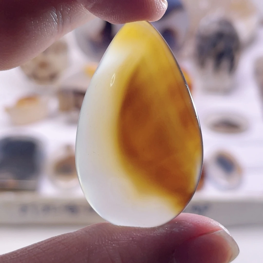 玛瑙/玉髓未镶嵌珠宝奇石