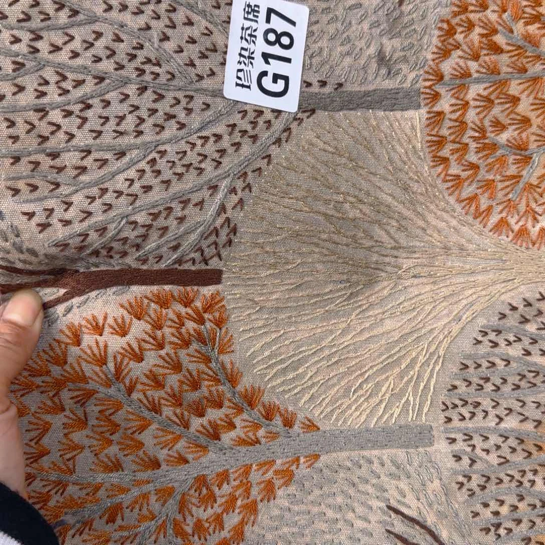 刺绣?***?刺绣图案设计非常精致187