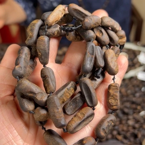 手串沉香白棋虫漏沉水37克卡8多样性发1串