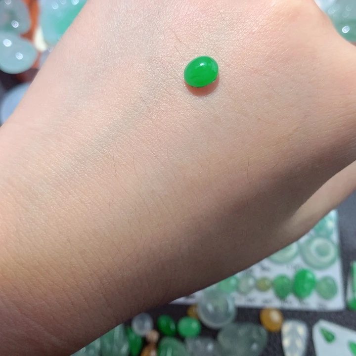 良***霄翡翠未镶嵌颈饰翡翠