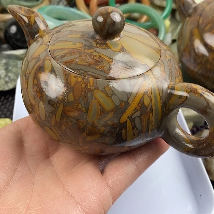 和田玉（糖玉）未镶嵌颈饰涵*子