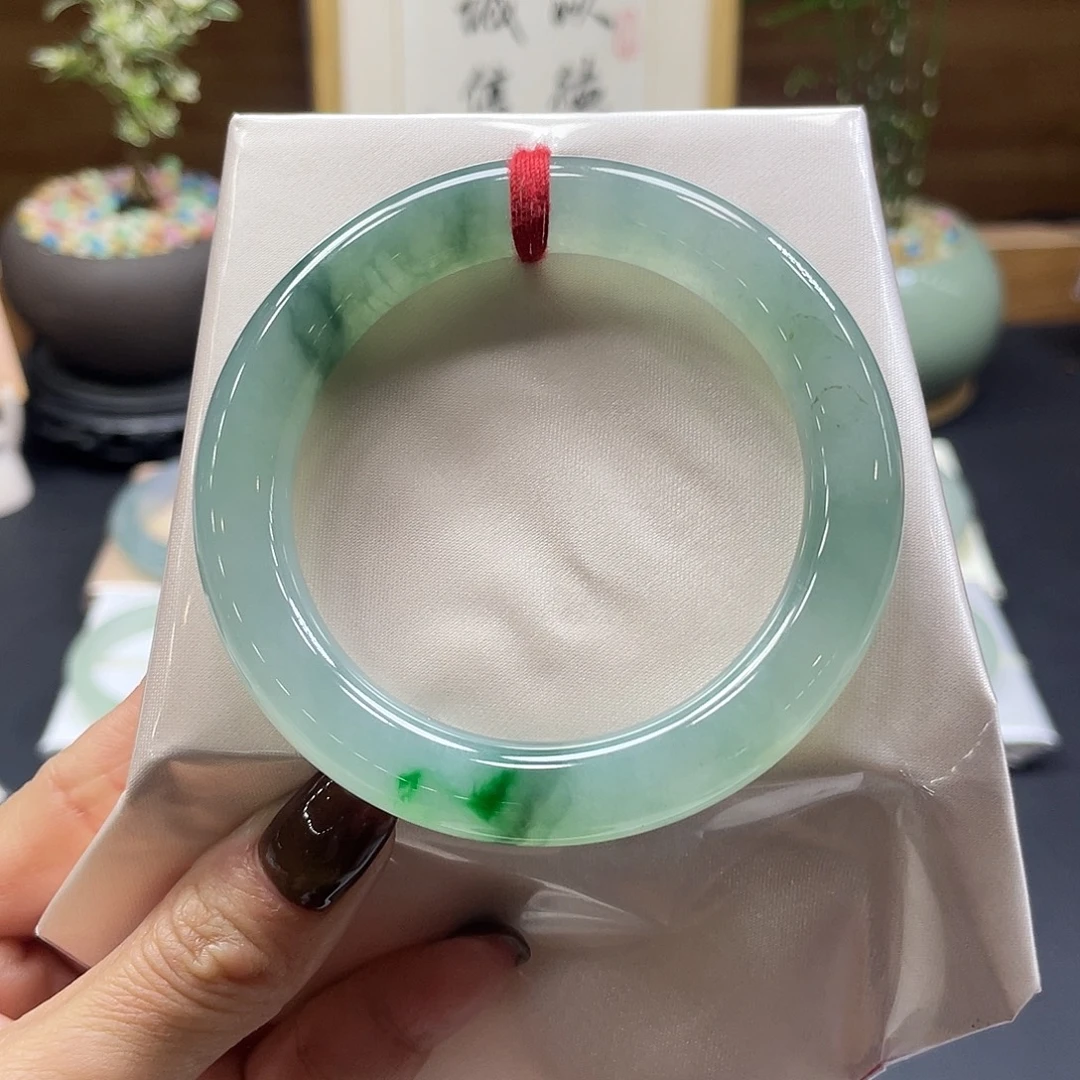 翡翠未镶嵌手镯56 号