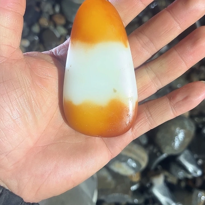 未镶嵌和田玉（糖玉）挂件