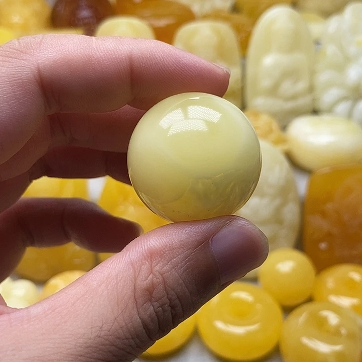 琥珀颈饰未镶嵌琥珀蜜蜡