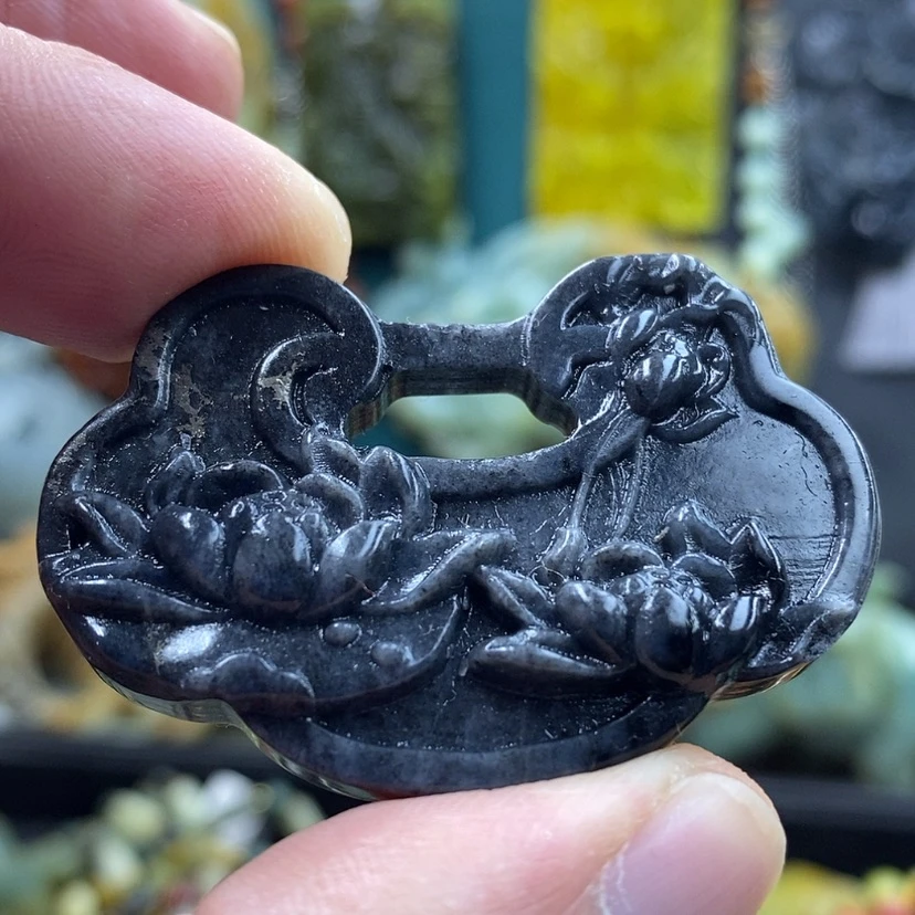 【闪购商品】未镶嵌蛇纹石玉吊坠