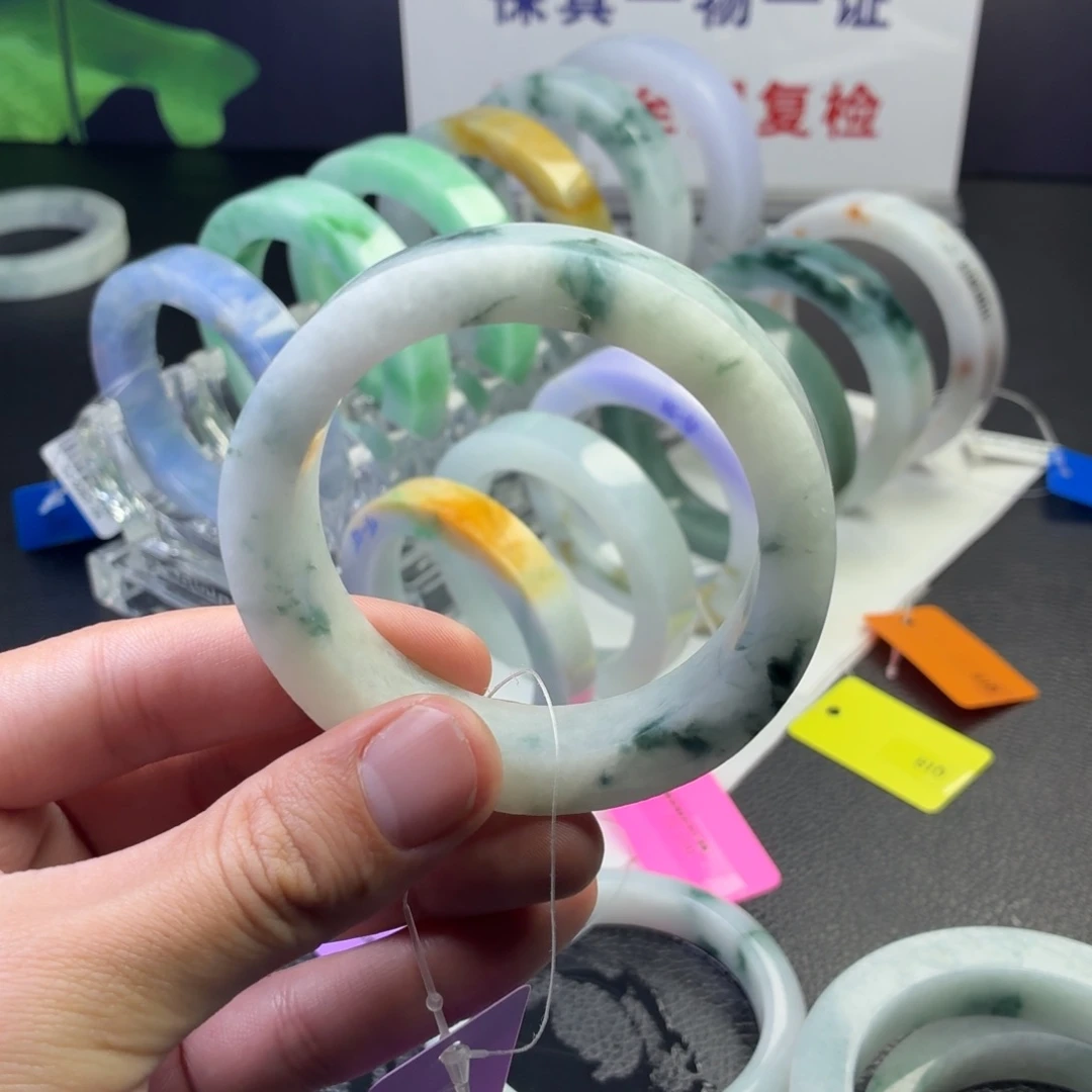 大***亿定制翡翠未镶嵌翡翠