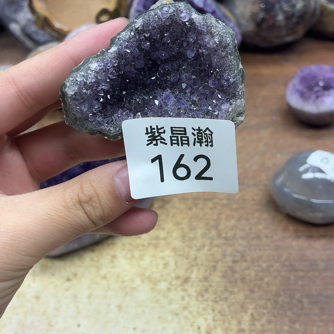 未镶嵌水晶大型摆件（非配饰）