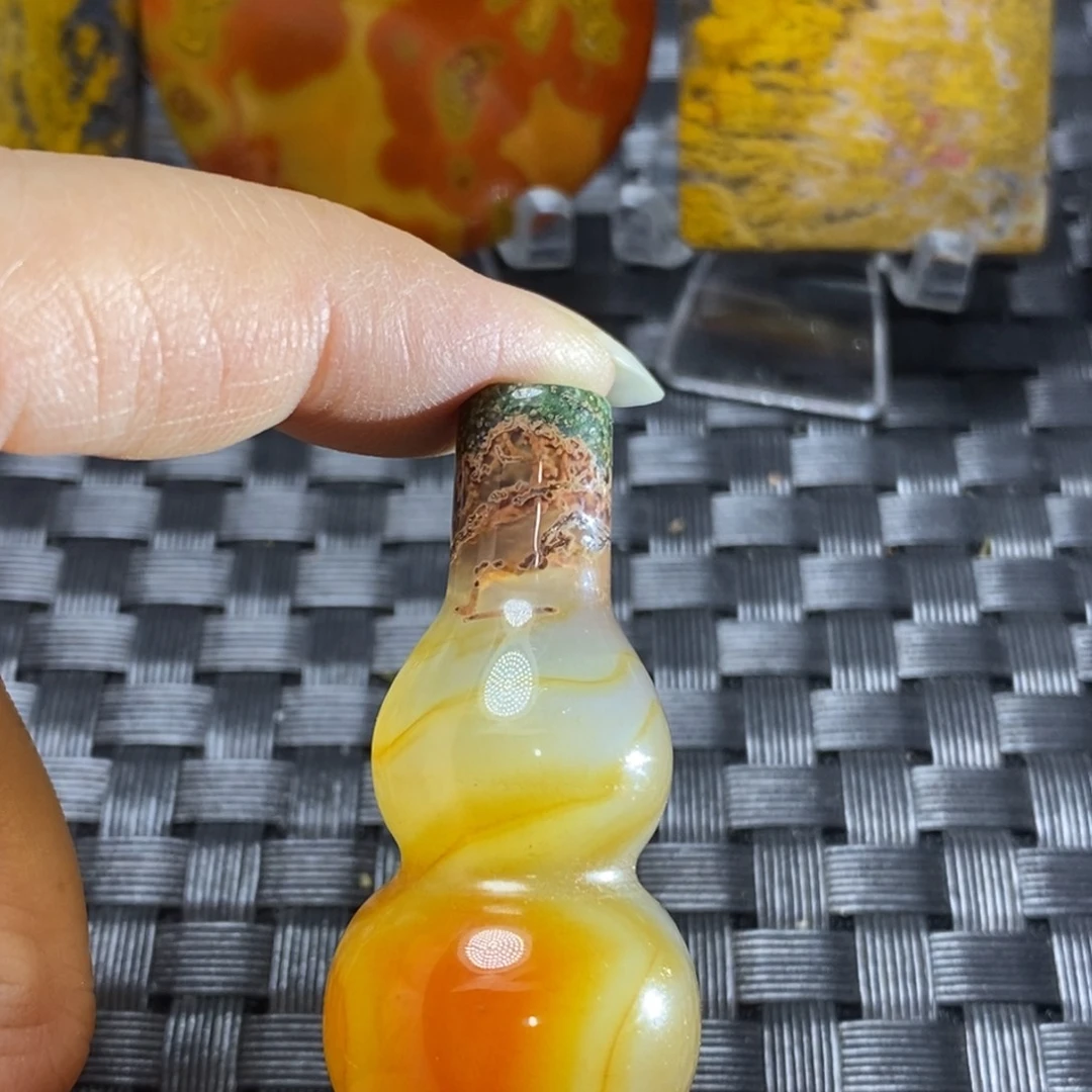 玛瑙/玉髓颈饰未镶嵌时**迁