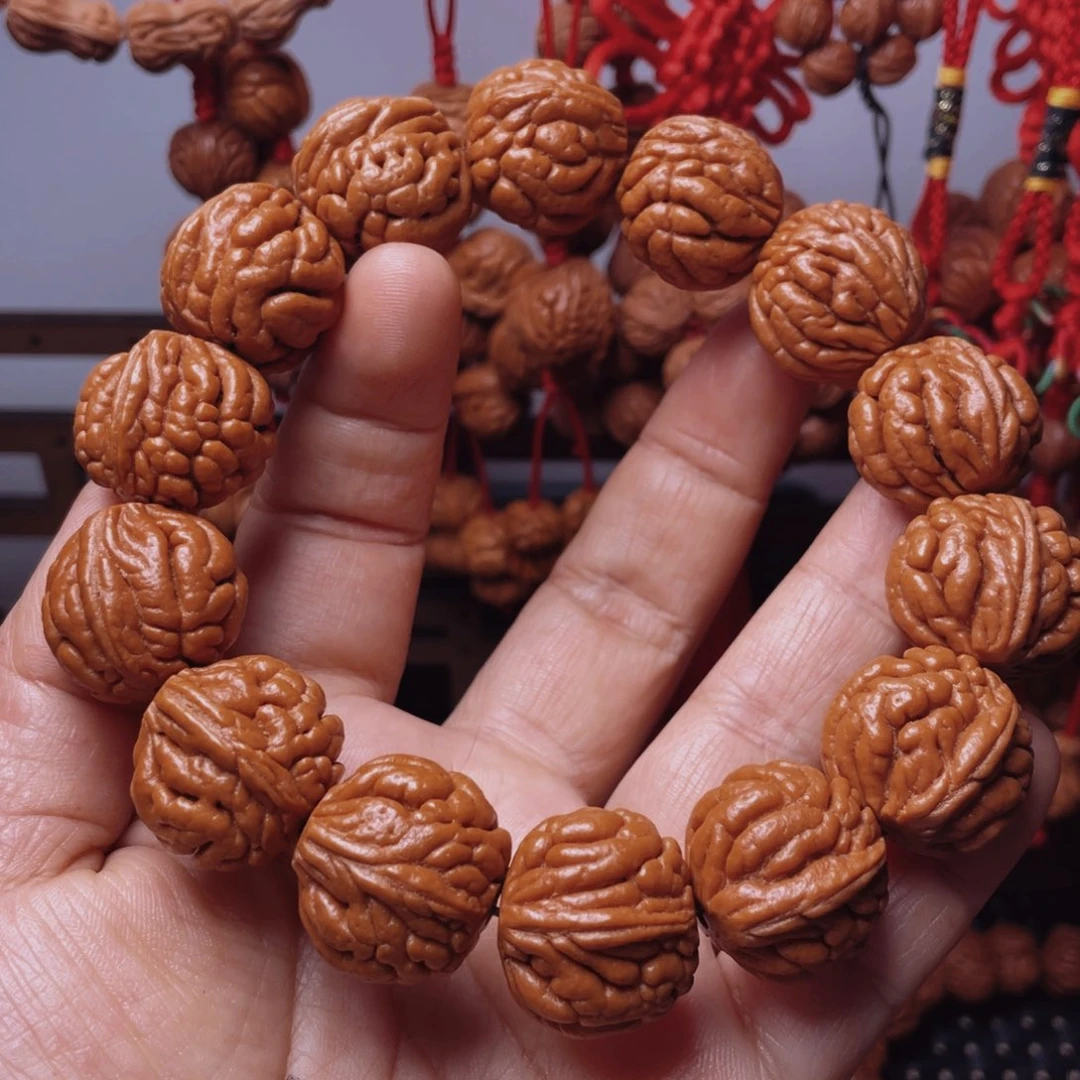 木质类龙纹桃枭手串