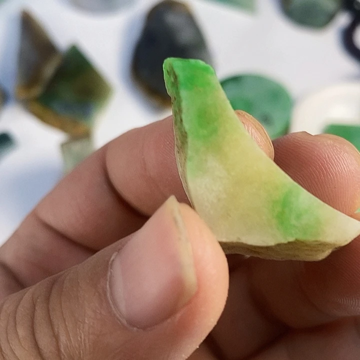 翡翠散珠天然翡翠A货挂件