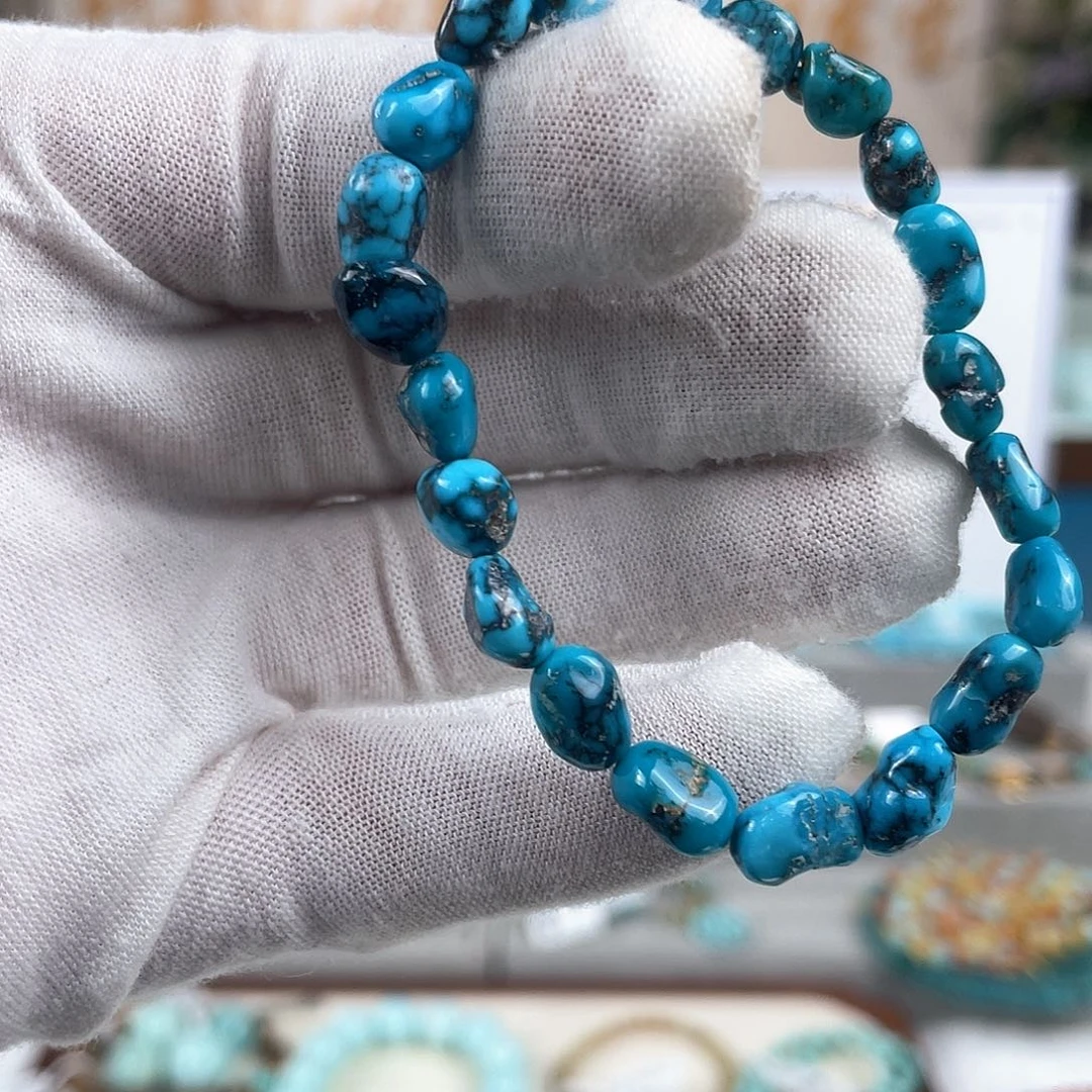 未镶嵌绿松石颈饰