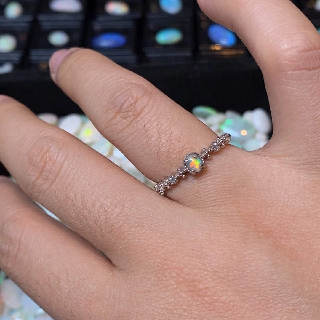 欧泊珠宝奇石银S925镶嵌十***月戒指