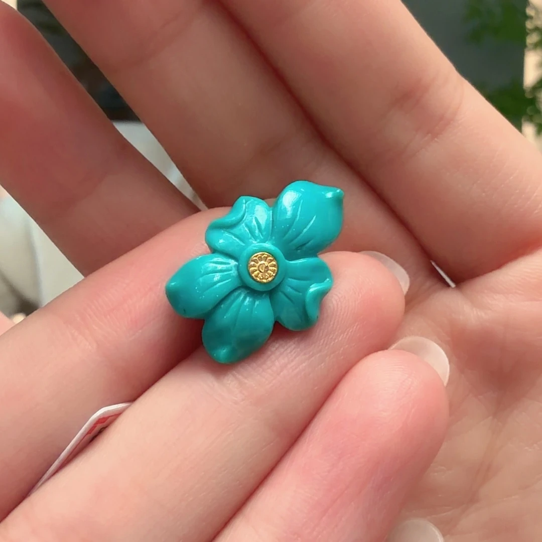 绿松石未镶嵌颈饰