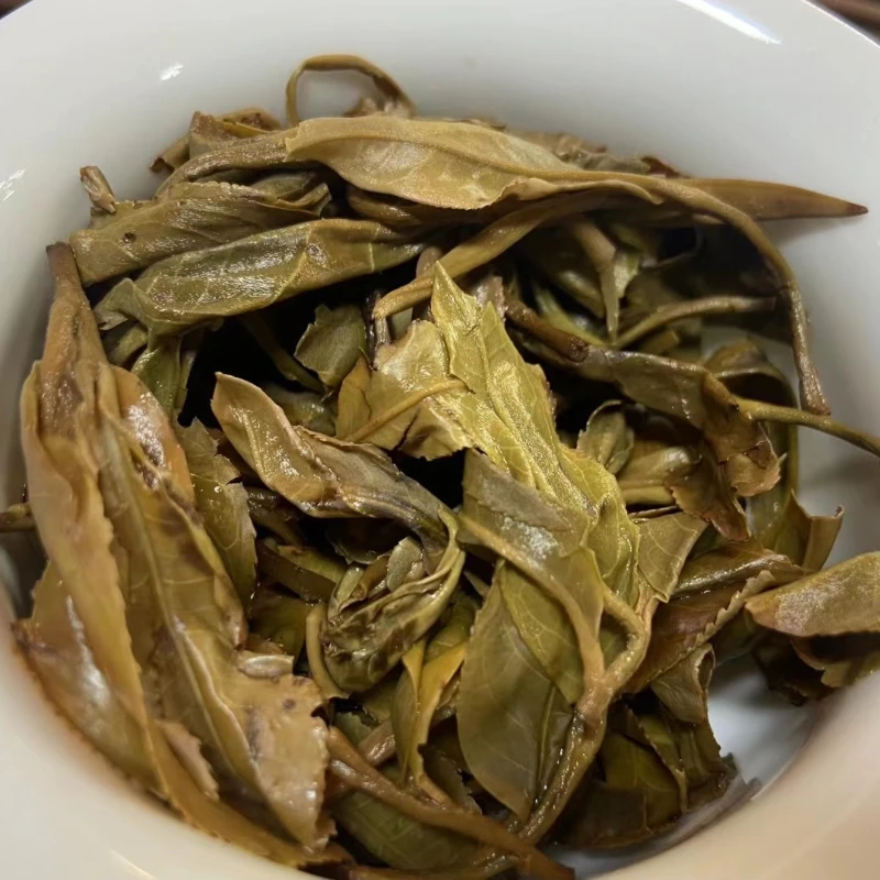 2025年纪念饼普洱茶生茶357克