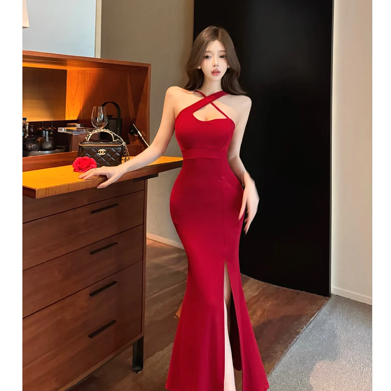 纯欲风性感挂脖性感吊带连衣裙红色洋装小众修身显瘦包臀鱼尾长裙