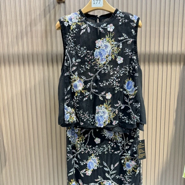 2234 璀璨星空重工钉珠刺绣马甲+半身裙两件套