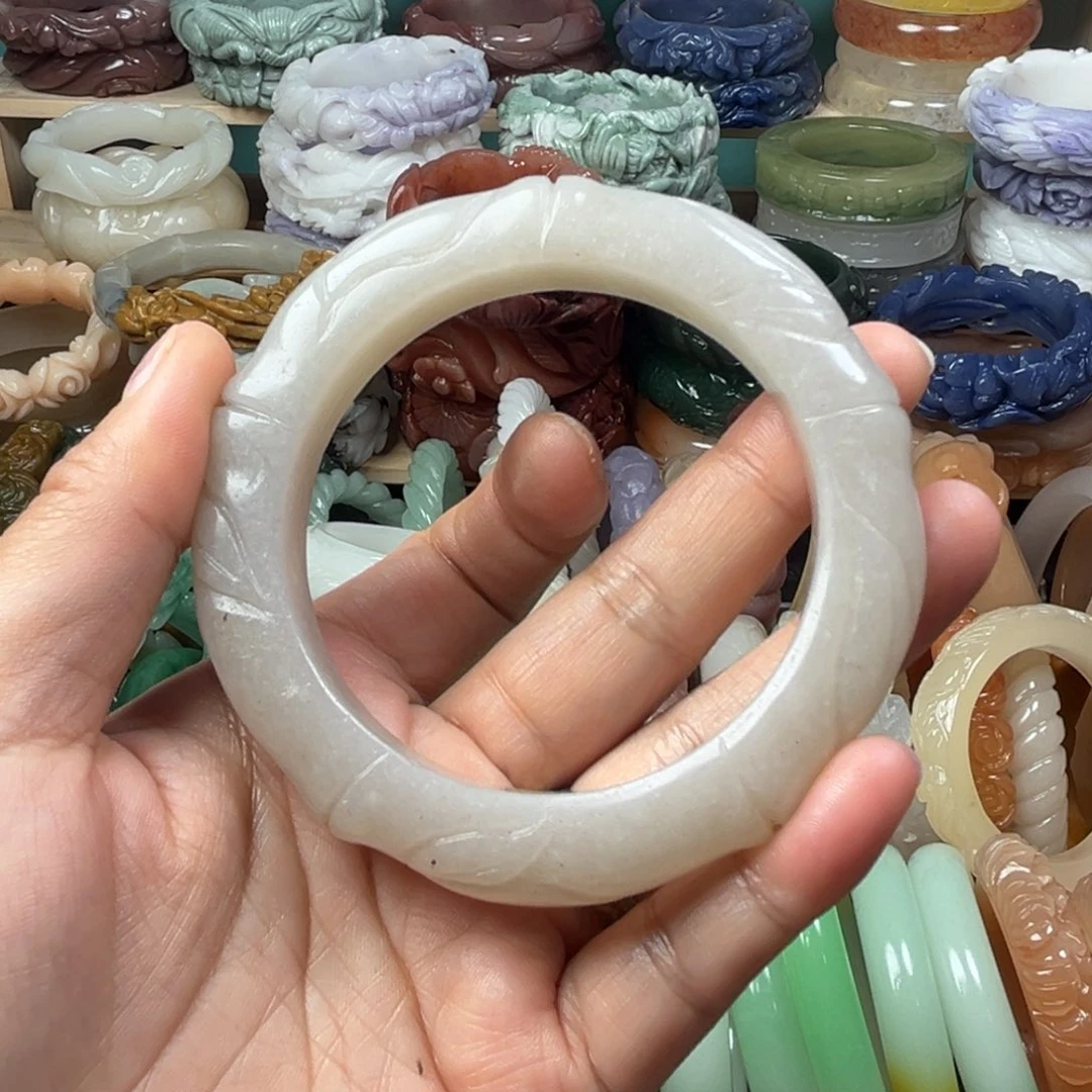石英质玉未镶嵌纯手工雕花手镯
