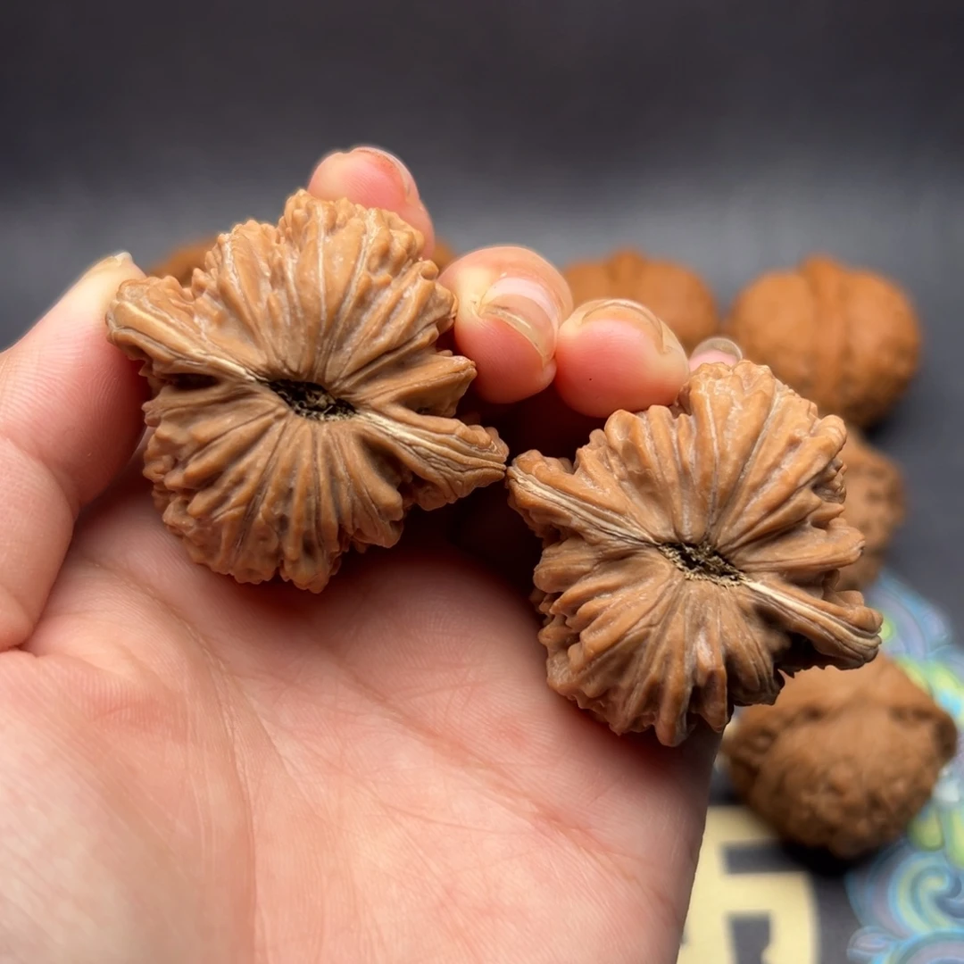 文玩核桃把件44全品原桩四座楼