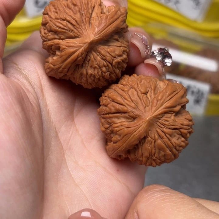 文玩核桃吊坠40-12544-02