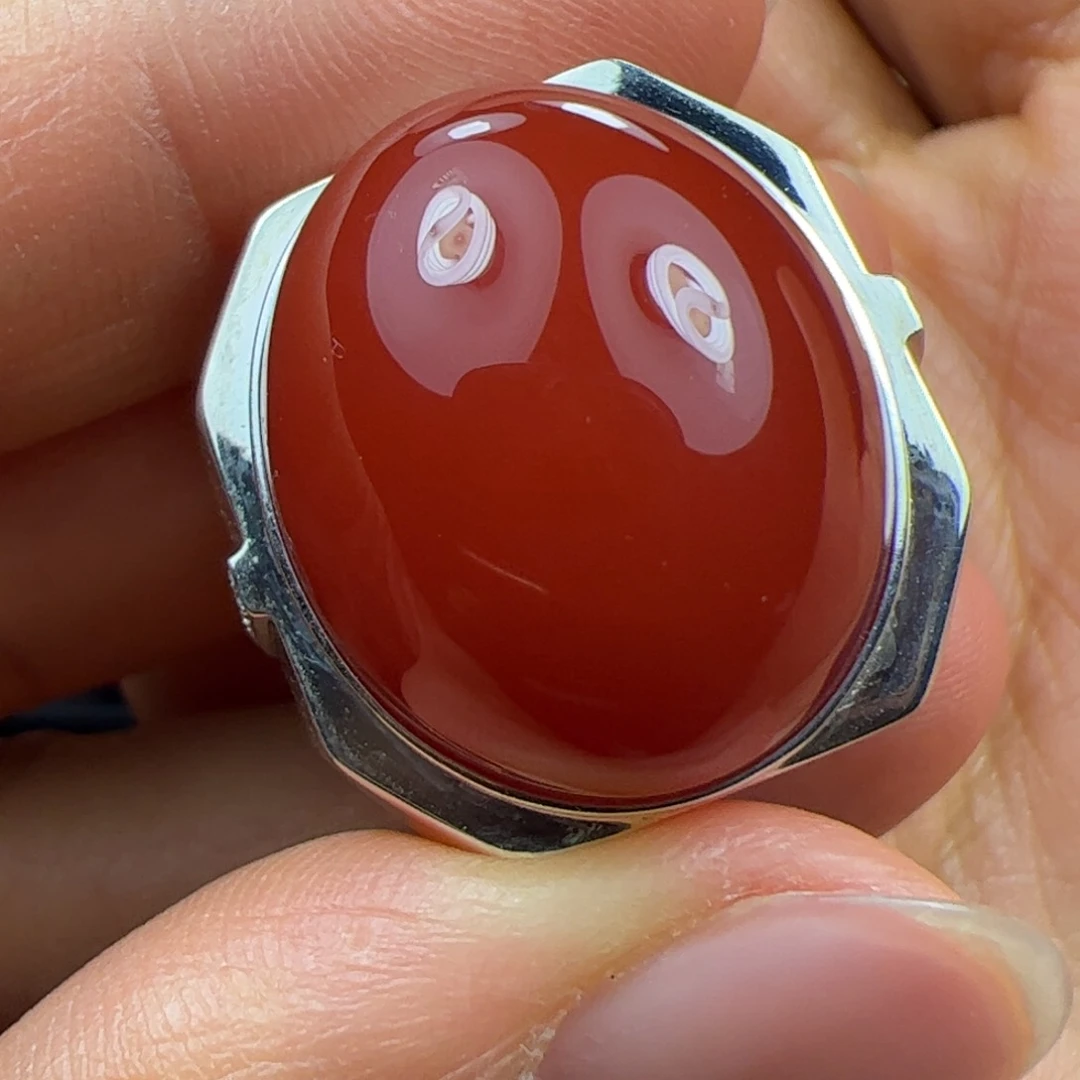 18K金镶嵌男戒南红玛瑙