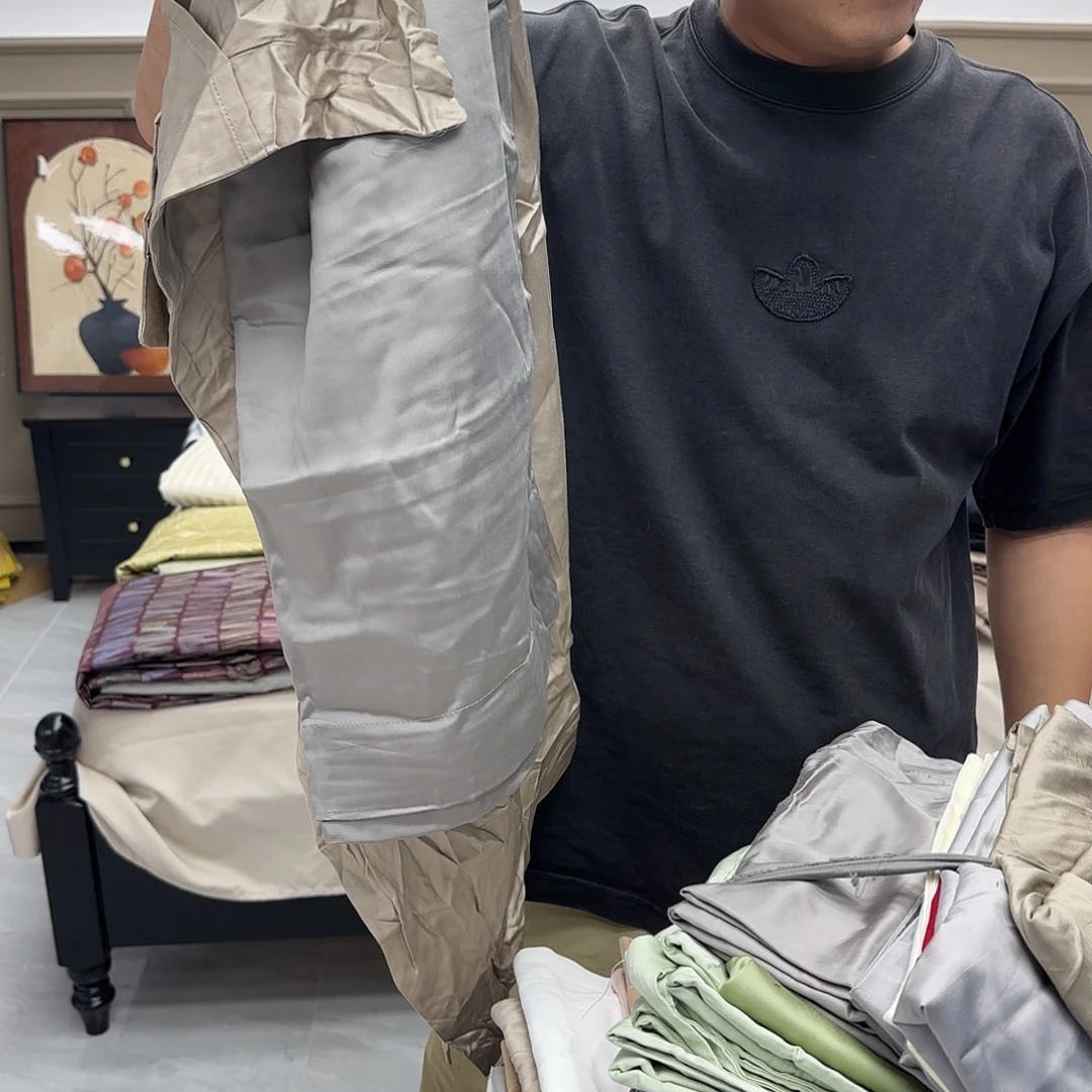 棉棉两对枕套…………