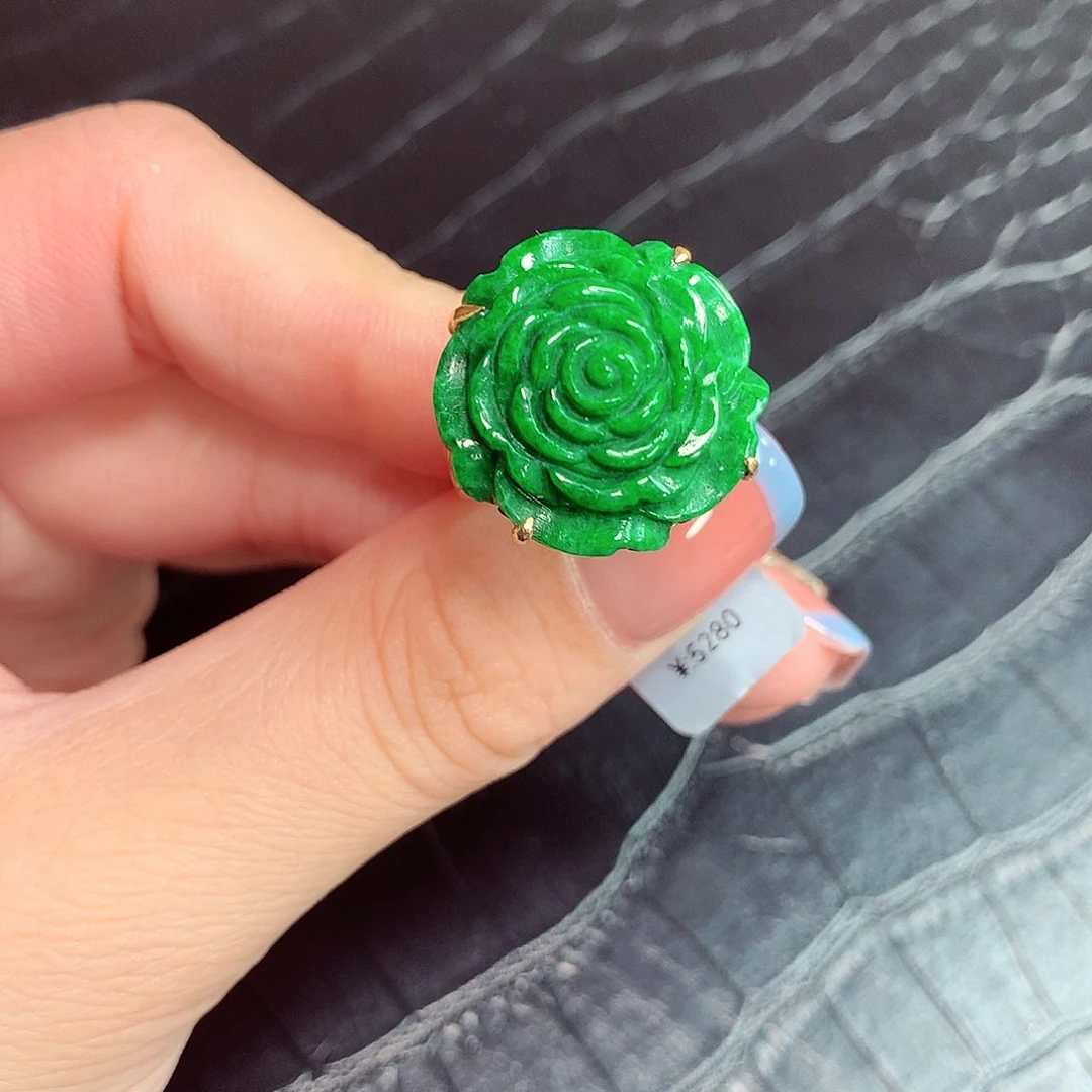 翡翠戒指18K金镶嵌天然翡翠