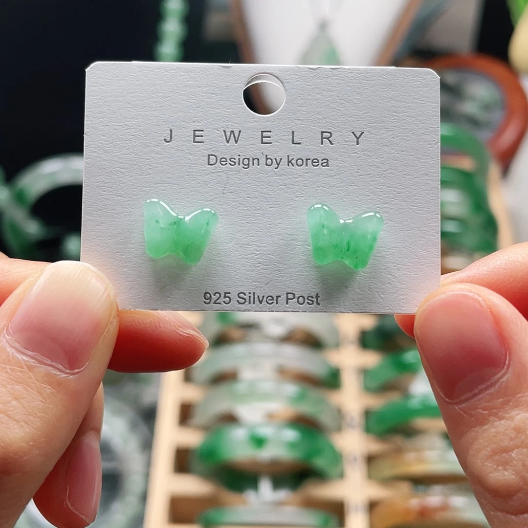 石英质玉未镶嵌耳环