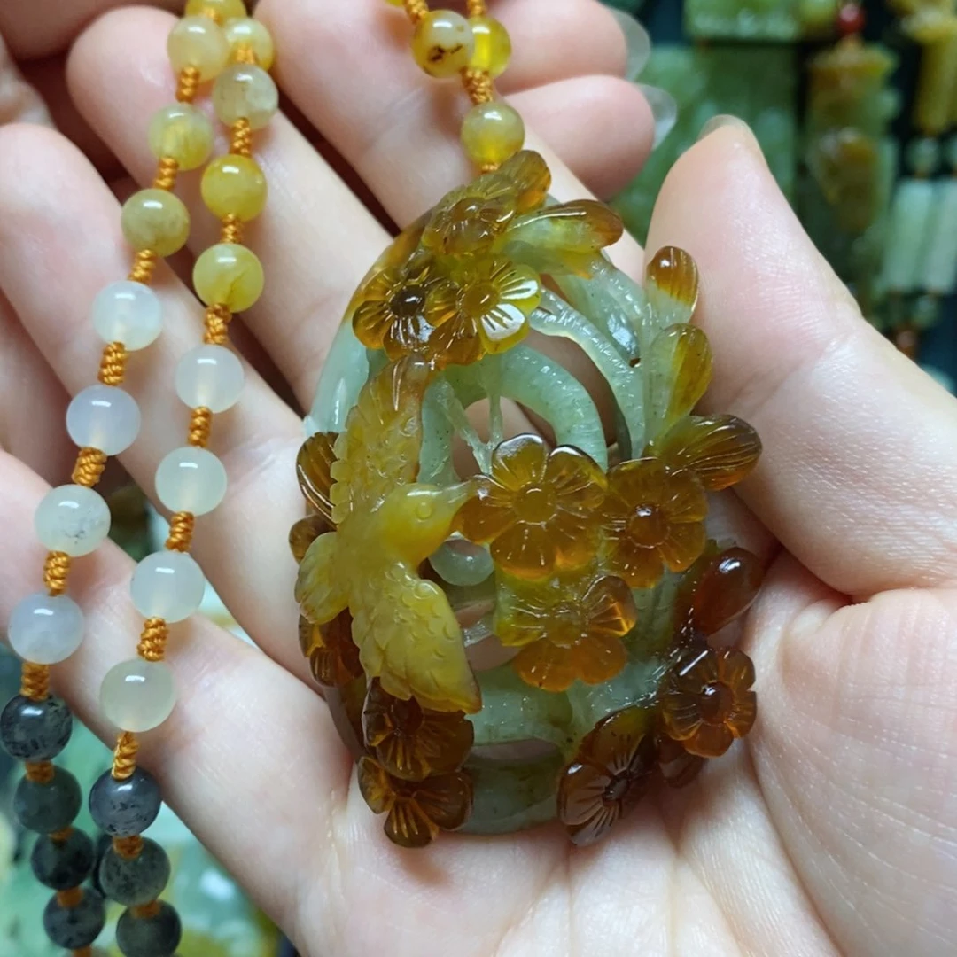 岫玉未镶嵌吊坠(赠链)