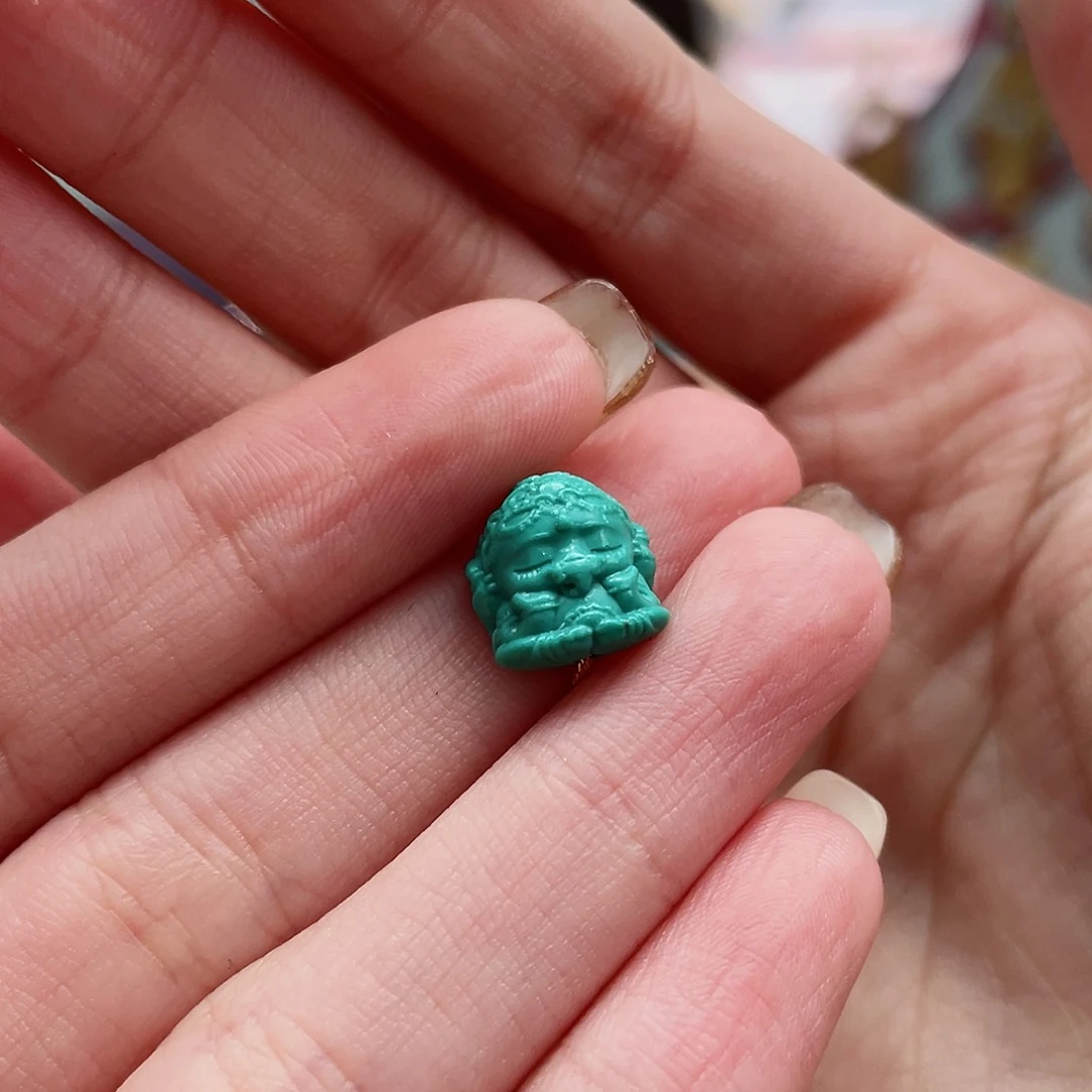 绿松石颈饰未镶嵌