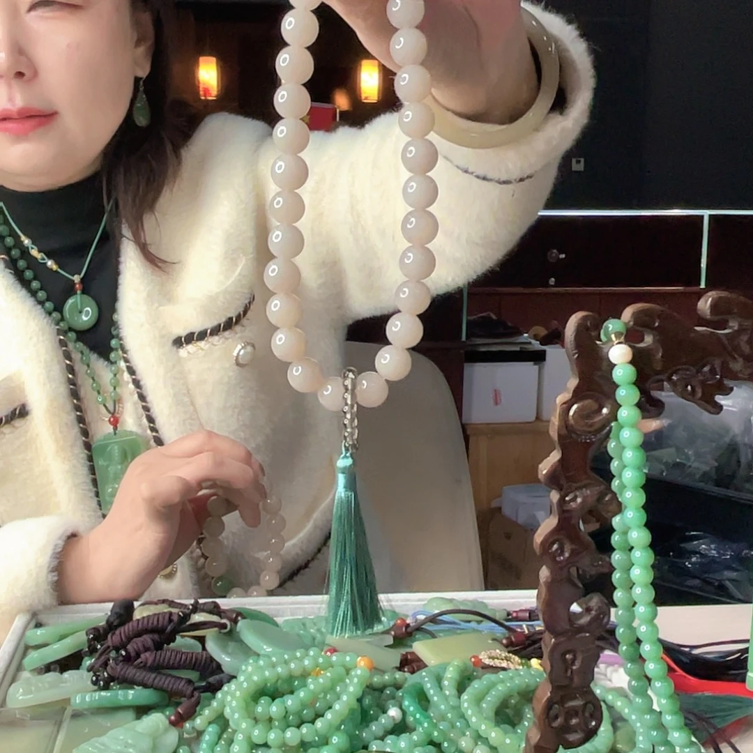 密玉（石英质玉）未镶嵌颈饰