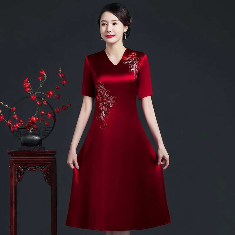 5081 高端醋酸旗袍连衣裙新款女士气质红色婚宴妈妈装喜婆婆礼服