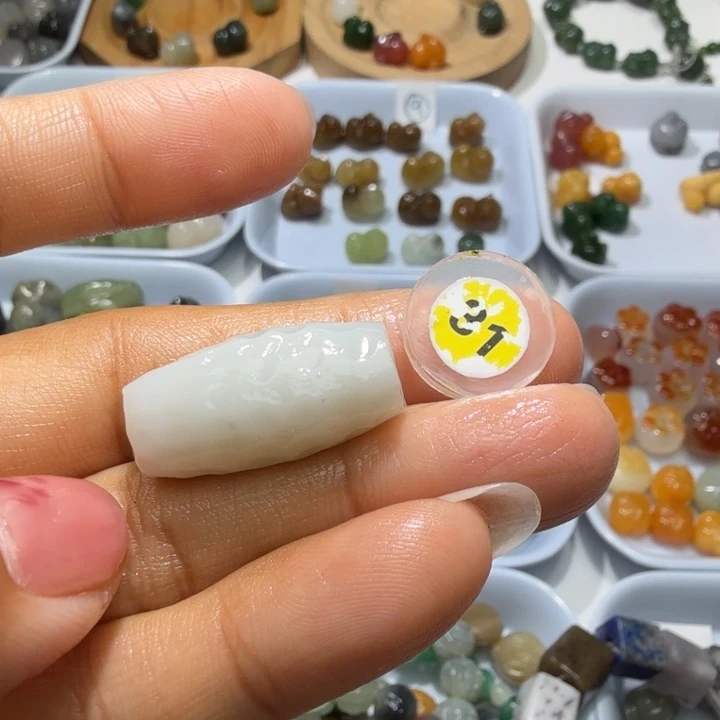 和田玉未镶嵌珠宝奇石