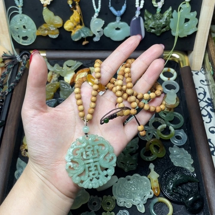 蛇纹石玉未镶嵌颈饰福利