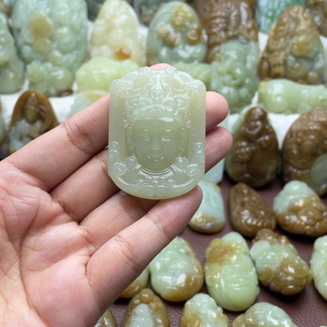 和田玉未镶嵌颈饰