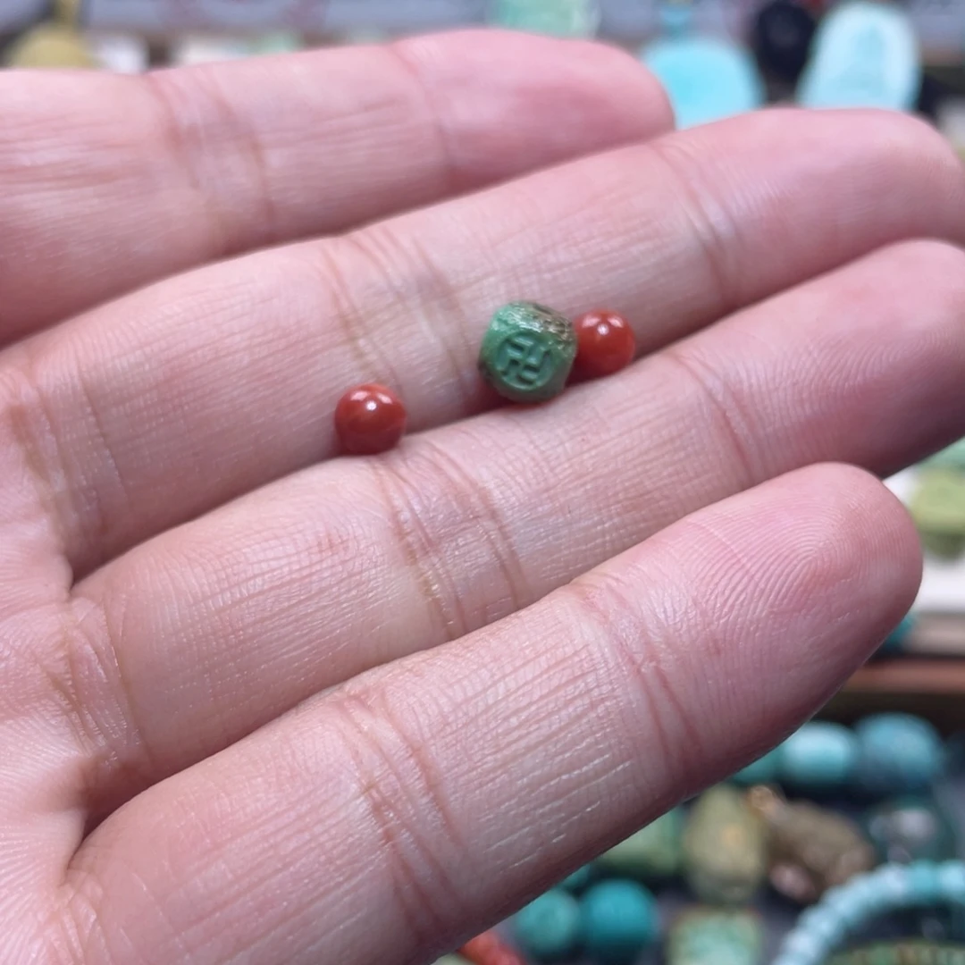 南红玛瑙配饰未镶嵌