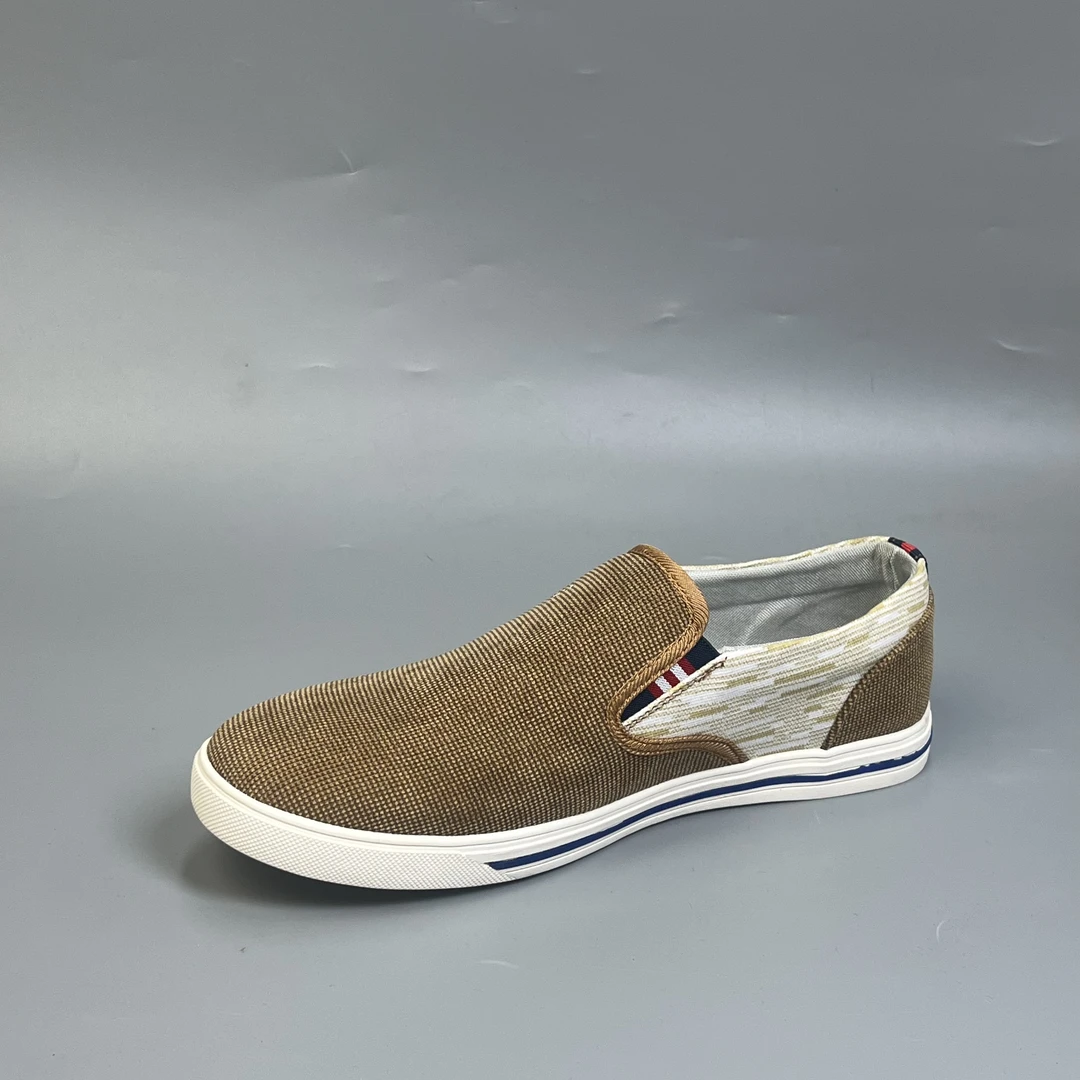 11-16(77342)时尚百搭休闲透气男鞋