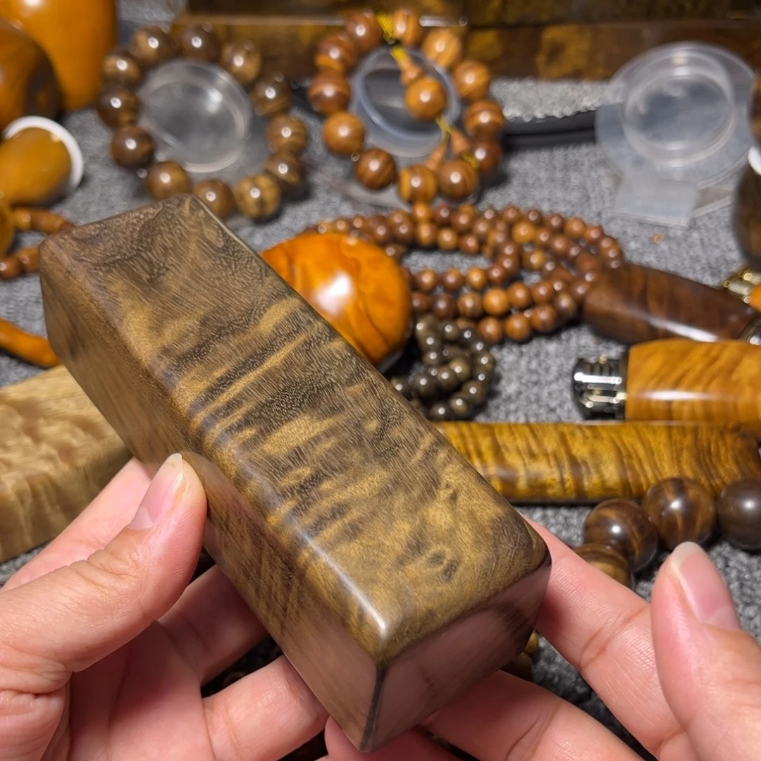 金丝楠阴沉金砖花纹