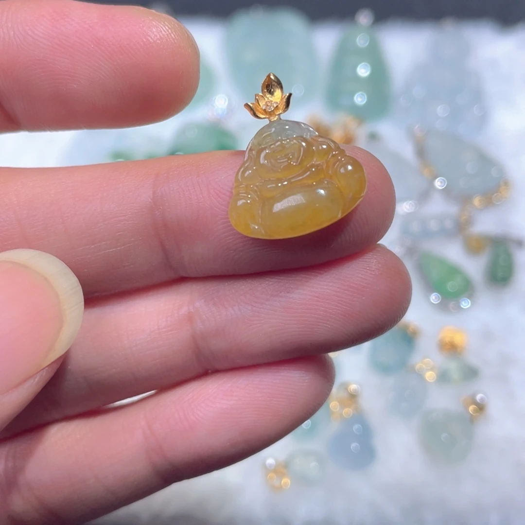 颈饰18K金镶嵌翡翠翡翠