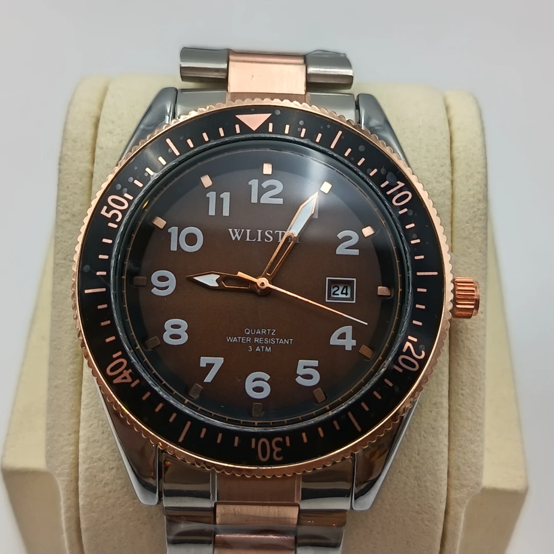 男士经典防水夜光日历石英表圆形表盘钢带设计个性帅气