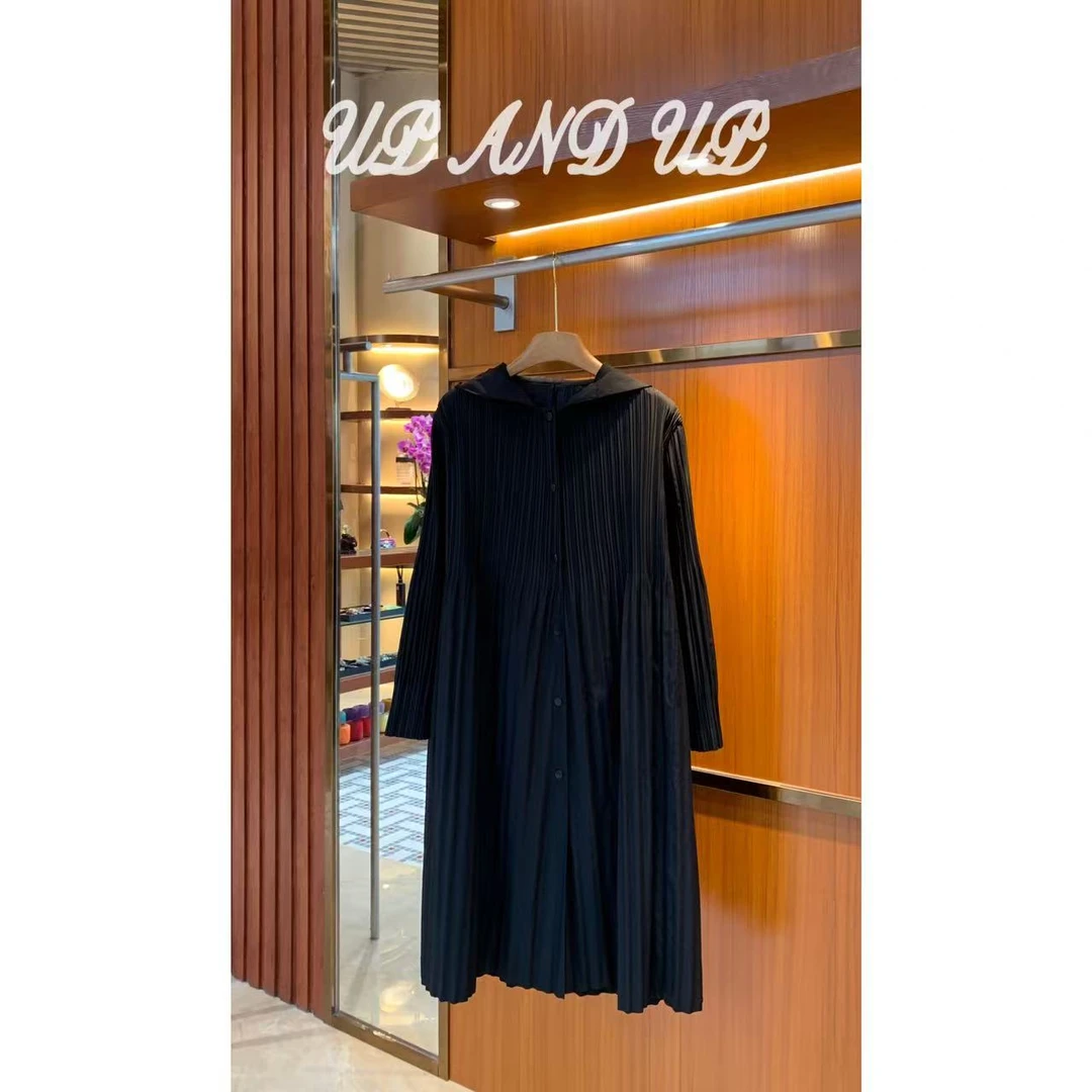 ‘随性三宅’连帽高级轻奢黑色大方显瘦百搭中长款风衣外套