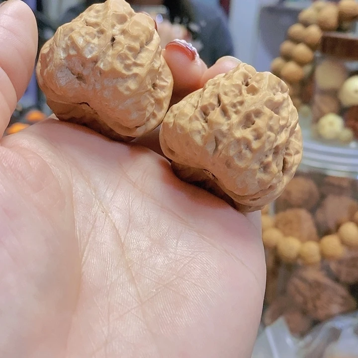 【闪购商品】文玩核桃把件38.5蛤蟆头