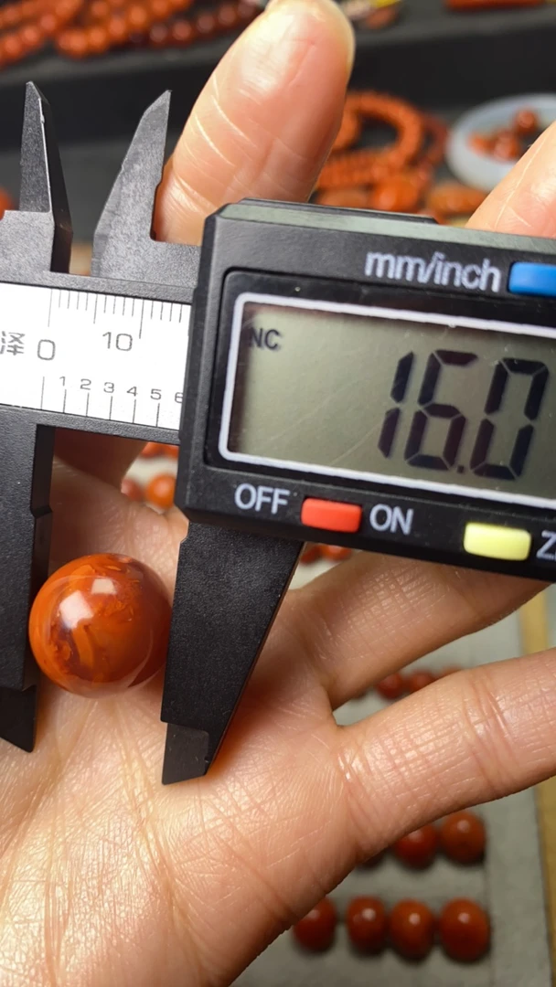 南红玛瑙圆单珠16有瑕疵