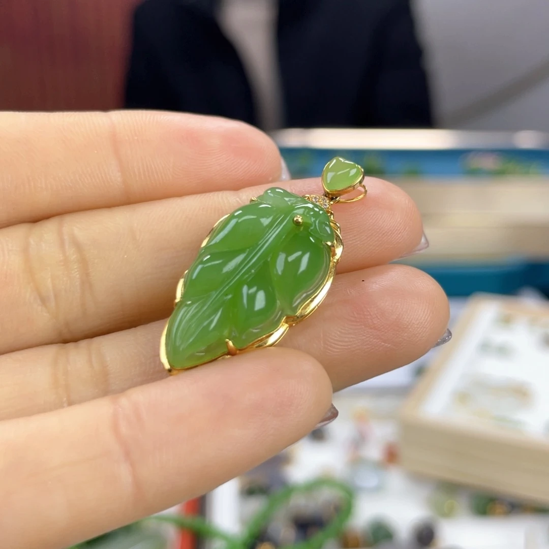 和田玉颈饰18K金镶嵌
